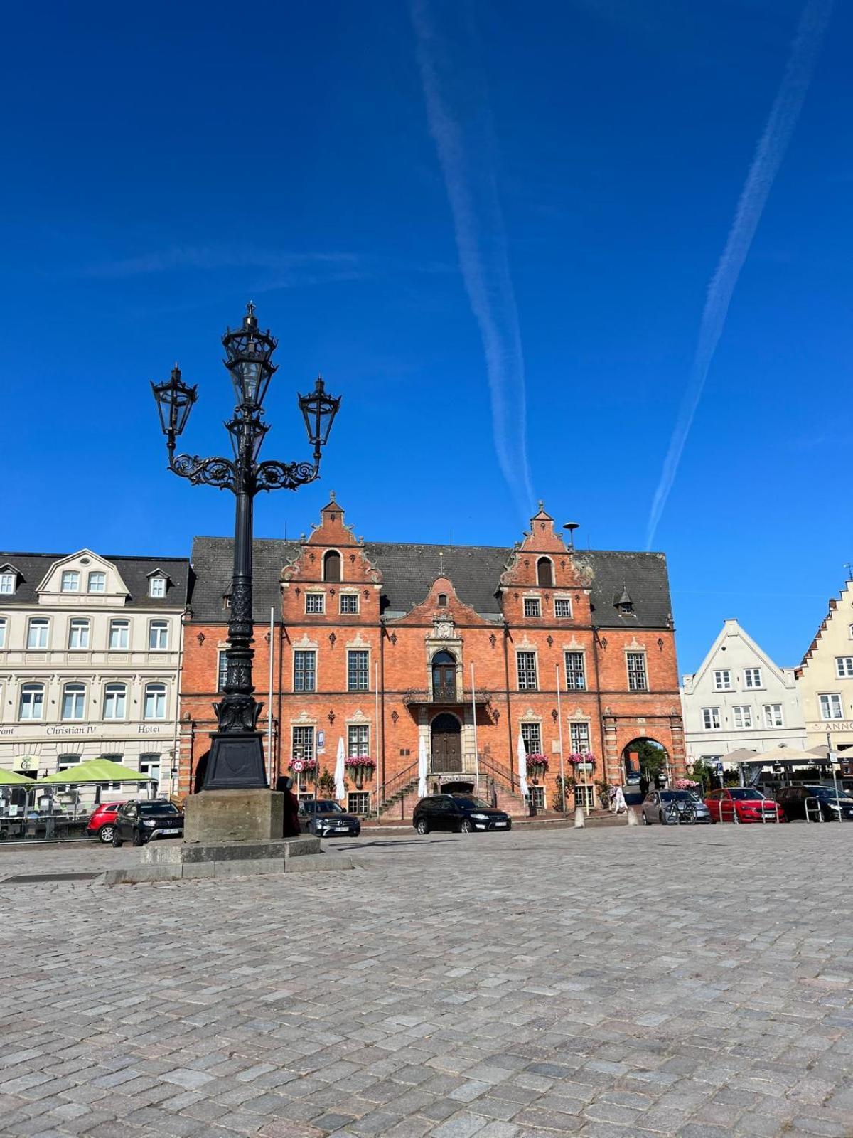Lykkefund - Ferienwohnungen In Hafennaehe Glückstadt Exteriér fotografie